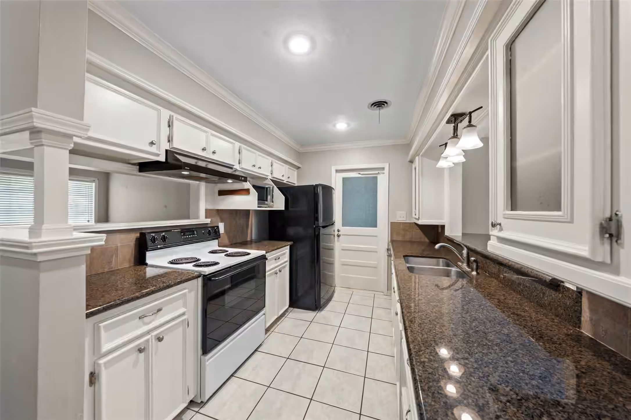Photo 7 of 2322 Ansbury Drive, Houston, TX