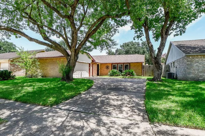 Photo of 7242 Skylight Lane, Houston, TX