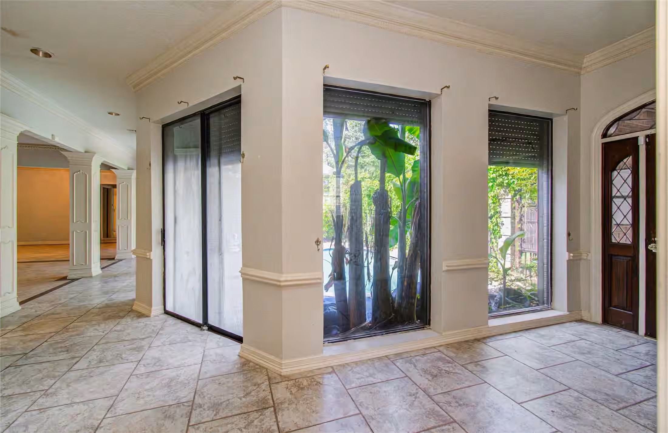 Photo 2 of 9712 Longmont Drive, Houston, TX