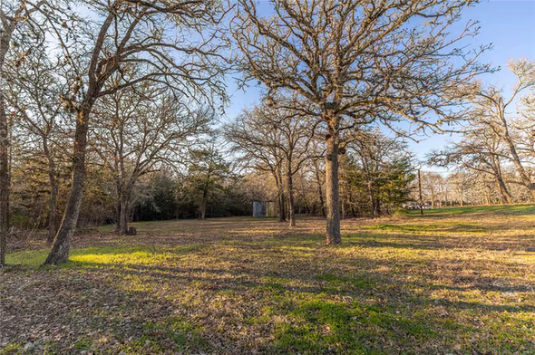 Photo 5 of 125 Forrest Lane, Brenham, TX