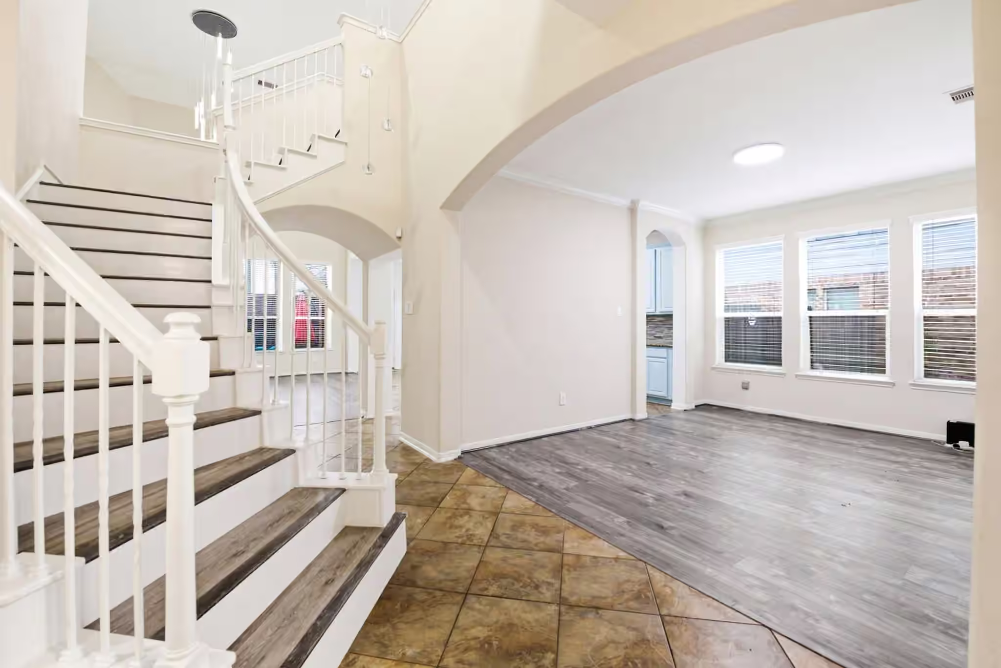 Photo 7 of 5002 Rollingstone Road, Richmond, TX