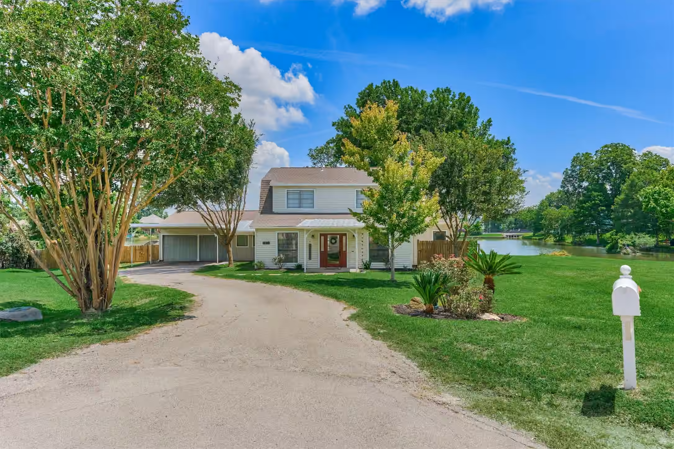 Photo of 438 Lazy Lane, Montgomery, TX 77356