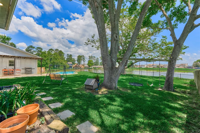 Photo 7 of 438 Lazy Lane, Montgomery, TX