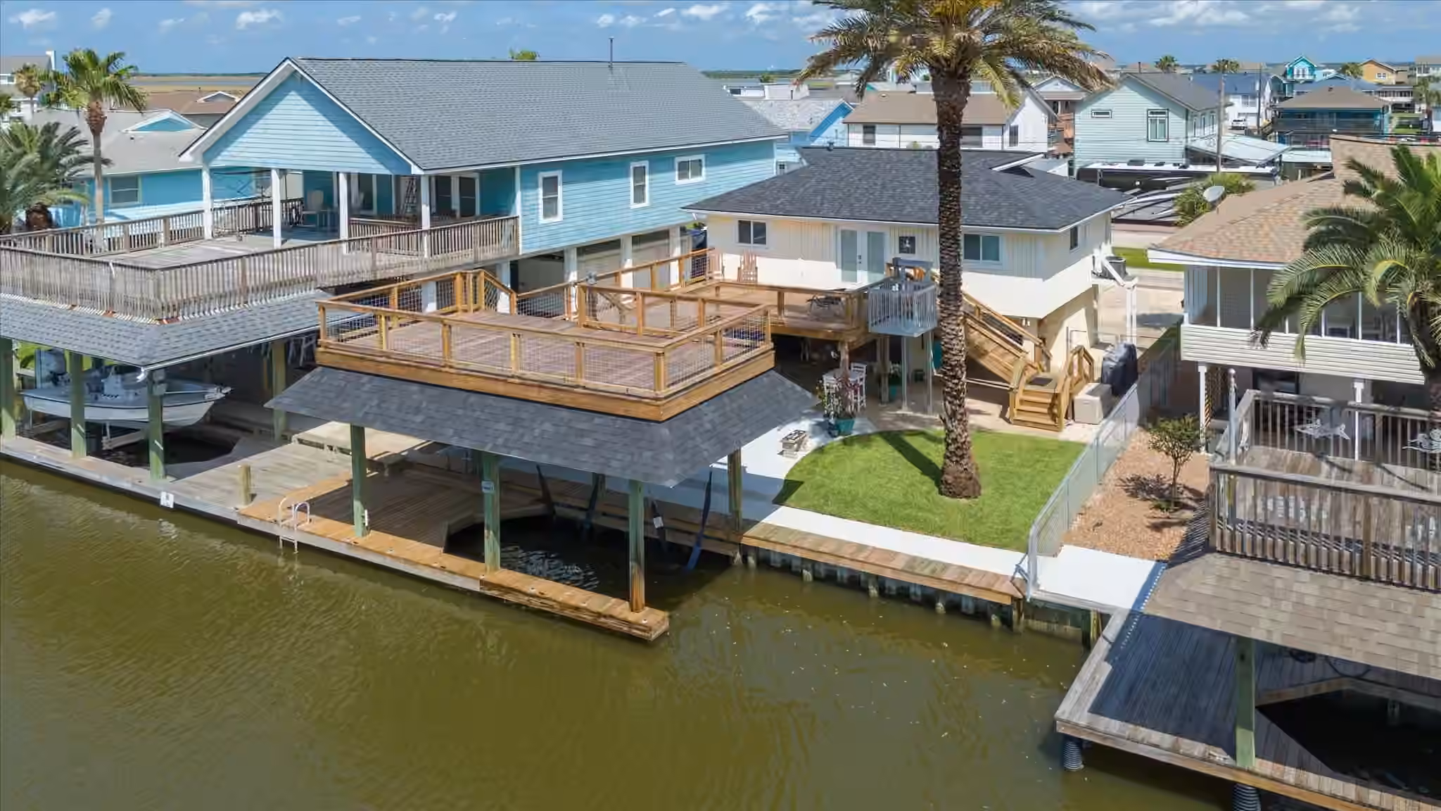 Photo 3 of 273 Barracuda Street, Bayou Vista, TX