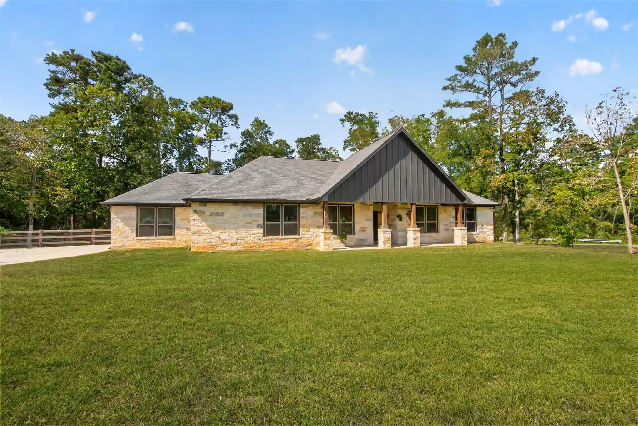 Photo 3 of 15741 Forest Grove Drive, Willis, TX