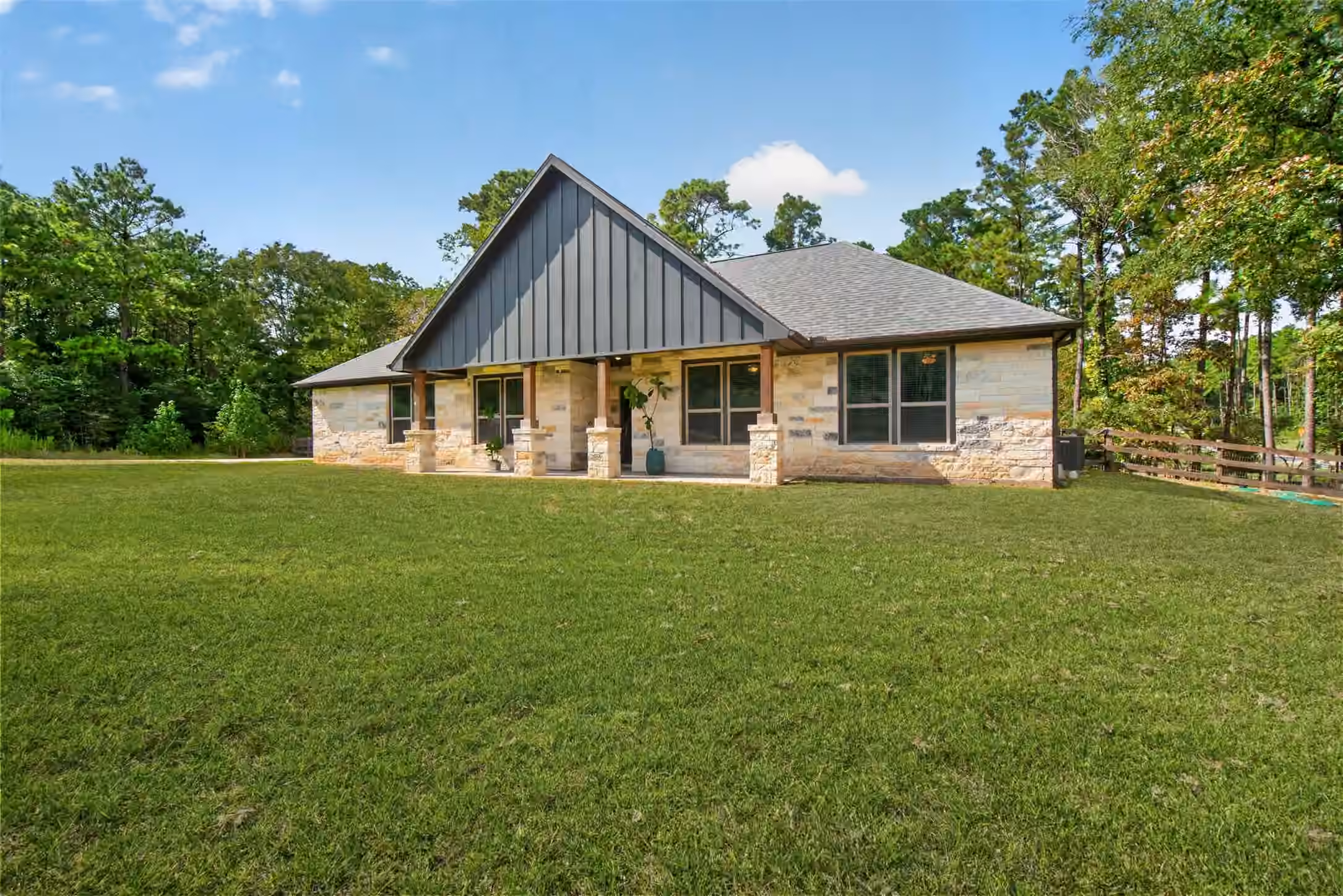 Photo 6 of 15741 Forest Grove Drive, Willis, TX