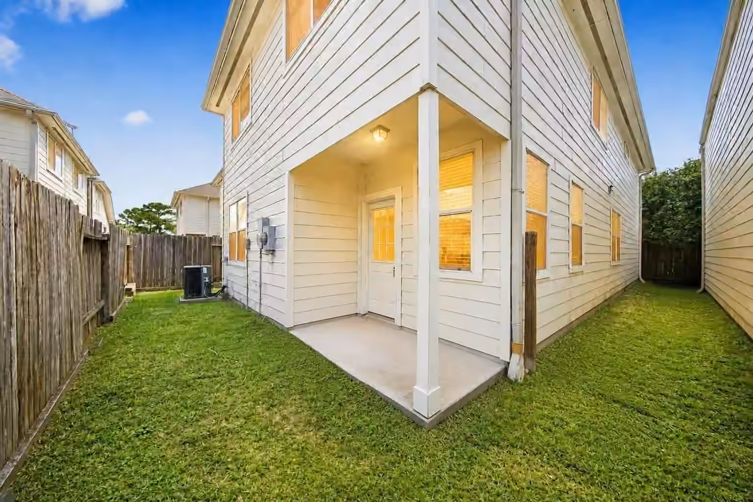 Photo 7 of 822 Forest Thicket Lane, Houston, TX