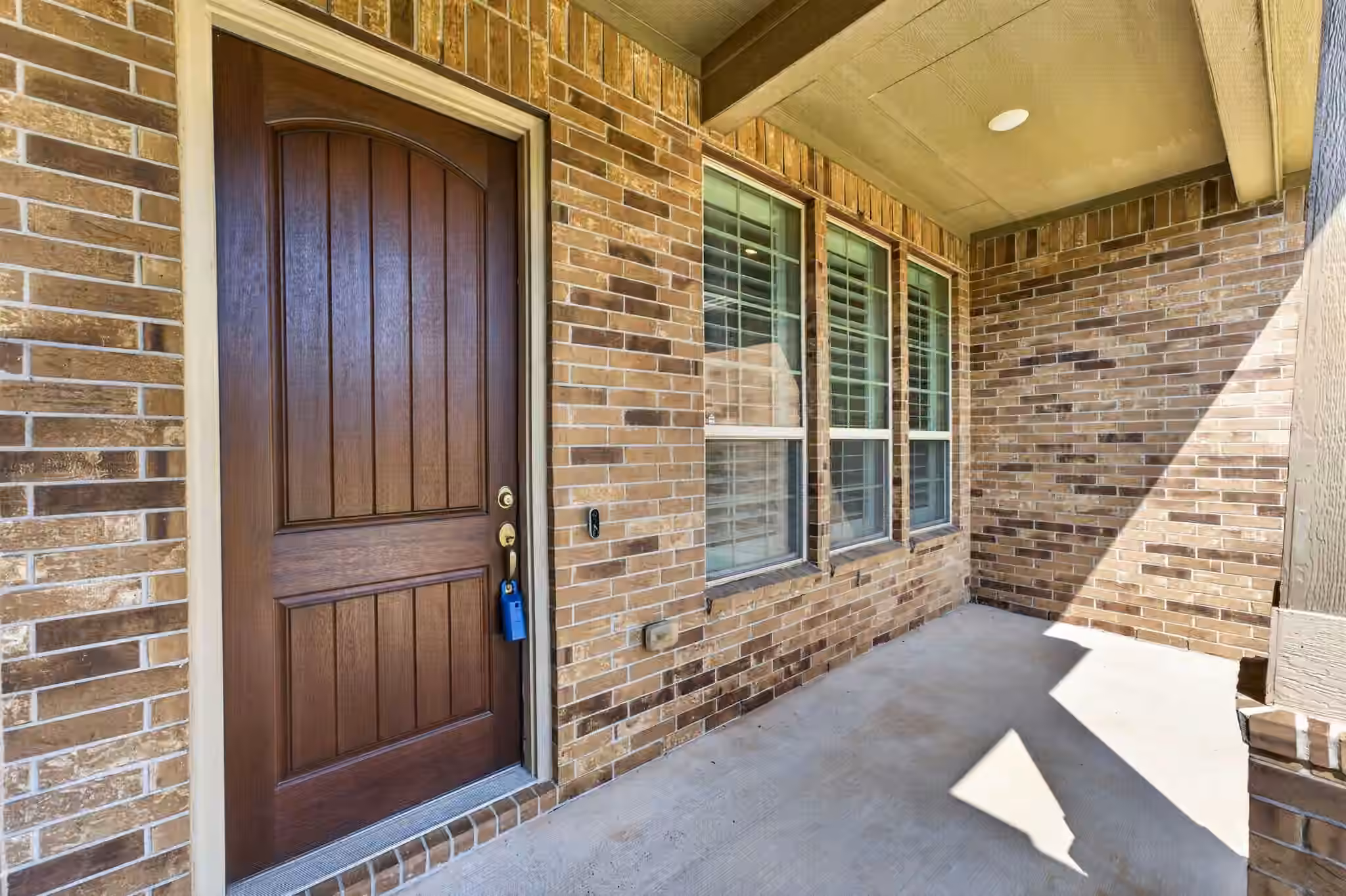 Photo 3 of 230 Kimblewick Way, The Woodlands, TX