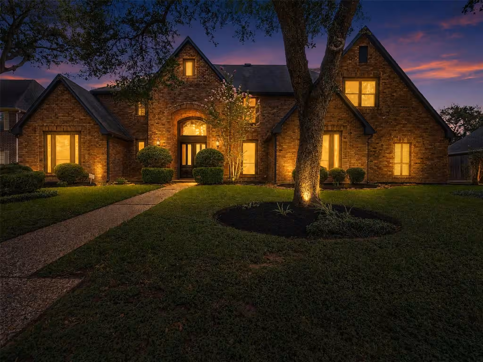Photo 4 of 15906 Redwood Place Drive, Houston, TX