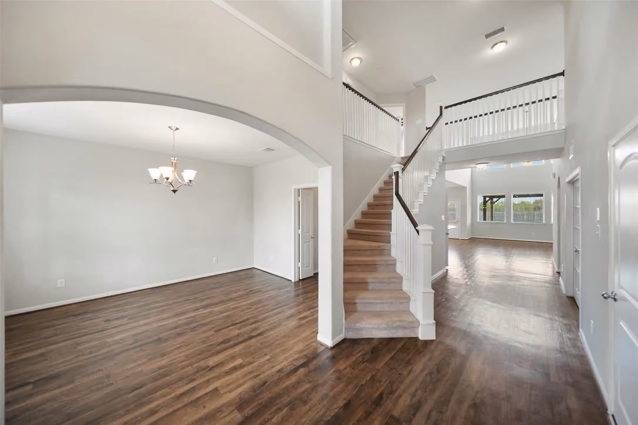 Photo 3 of 234 Ashley Way, Alvin, TX