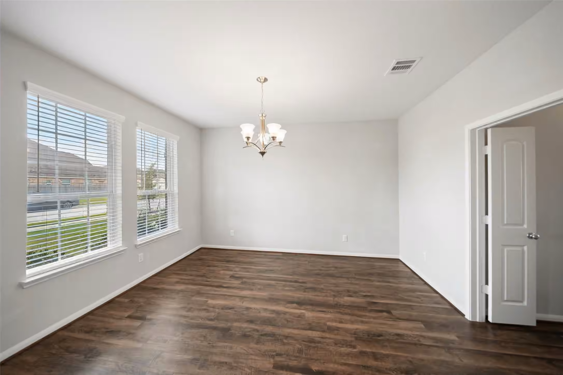Photo 4 of 234 Ashley Way, Alvin, TX