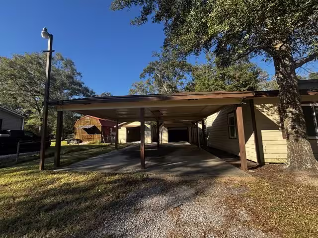 Photo 2 of 114 County Road 4266, Dayton, TX