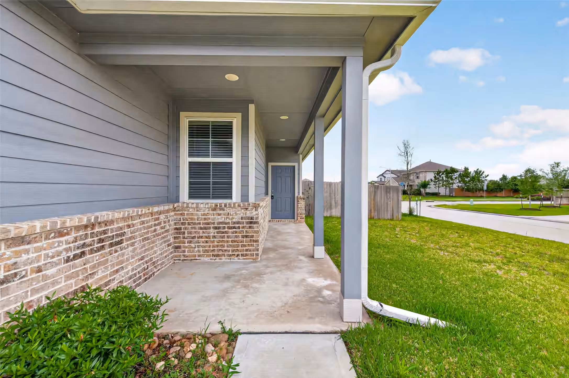 Photo 3 of 17104 Coulter Pine Court, Conroe, TX