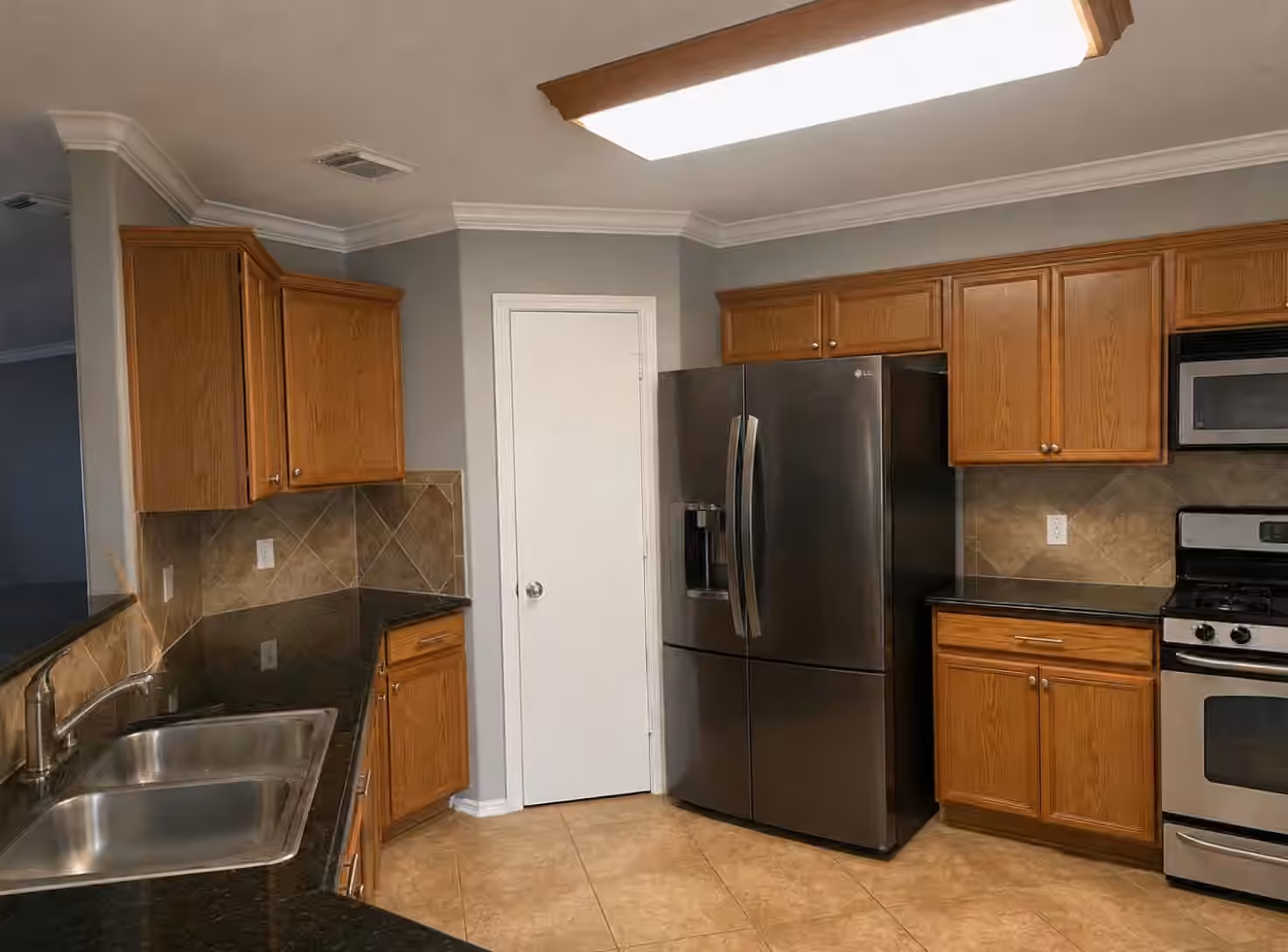 Photo 5 of 4223 Bluestem Street, Houston, TX