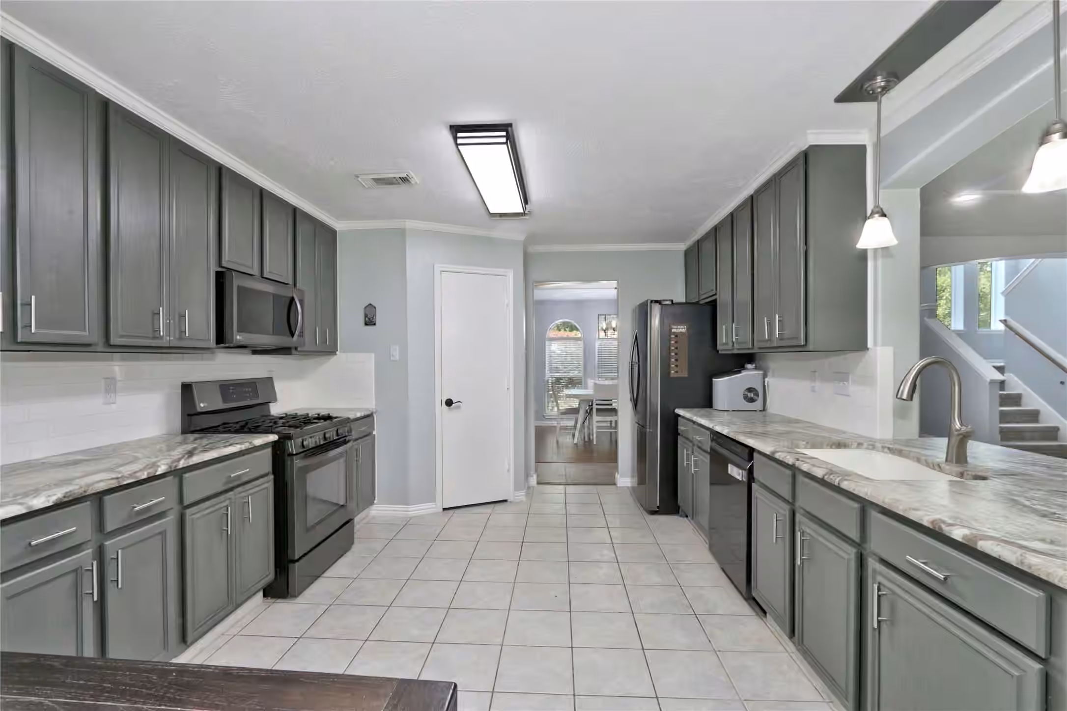 Photo 3 of 7110 Hayden Drive, Magnolia, TX