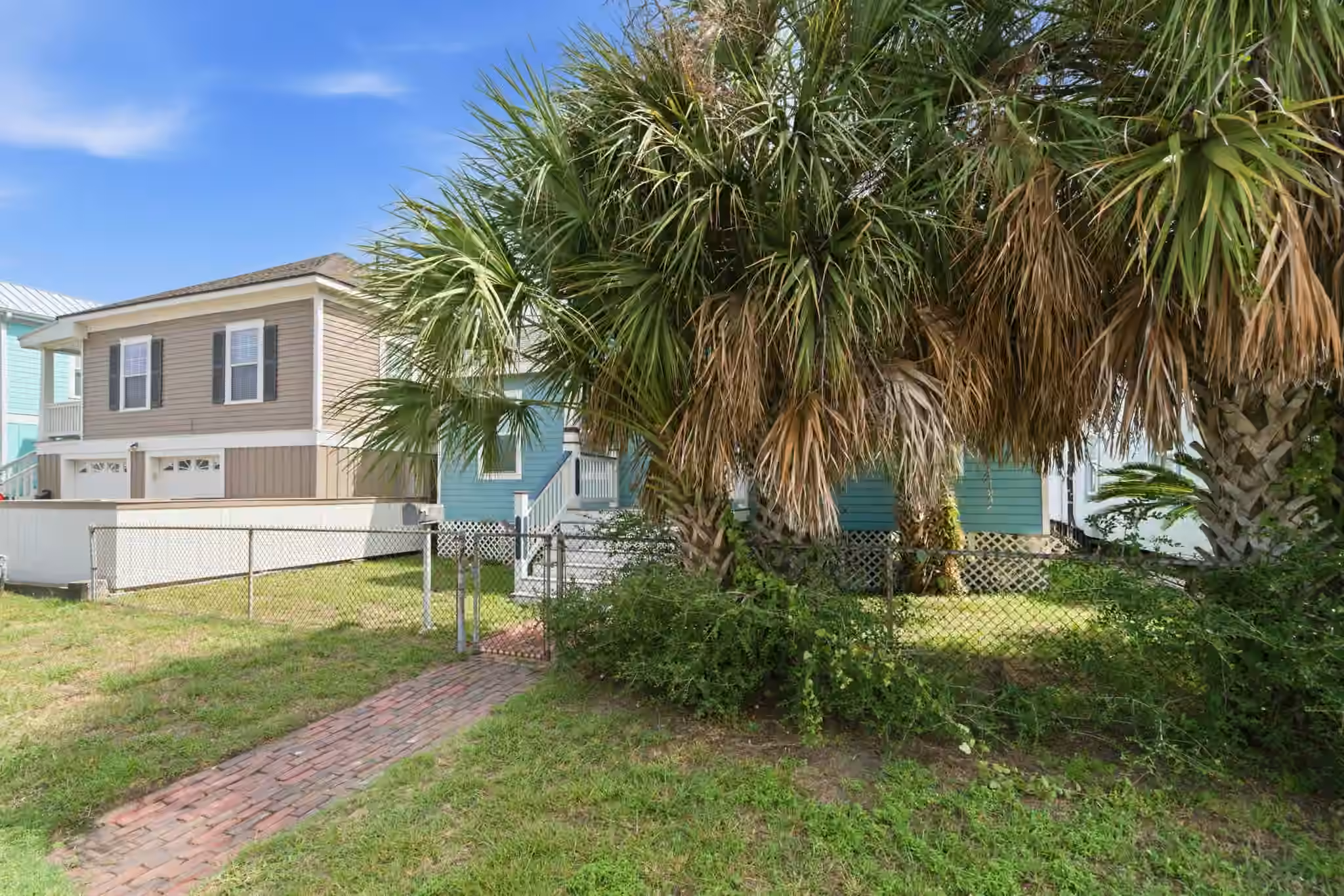 Photo 3 of 1213 Avenue M 1/2, Galveston, TX
