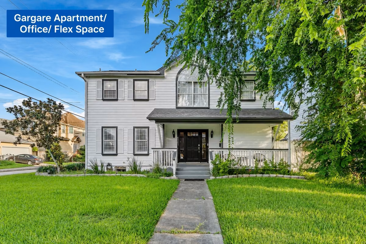 Photo of 4401 Holt Street, Bellaire, TX 77401
