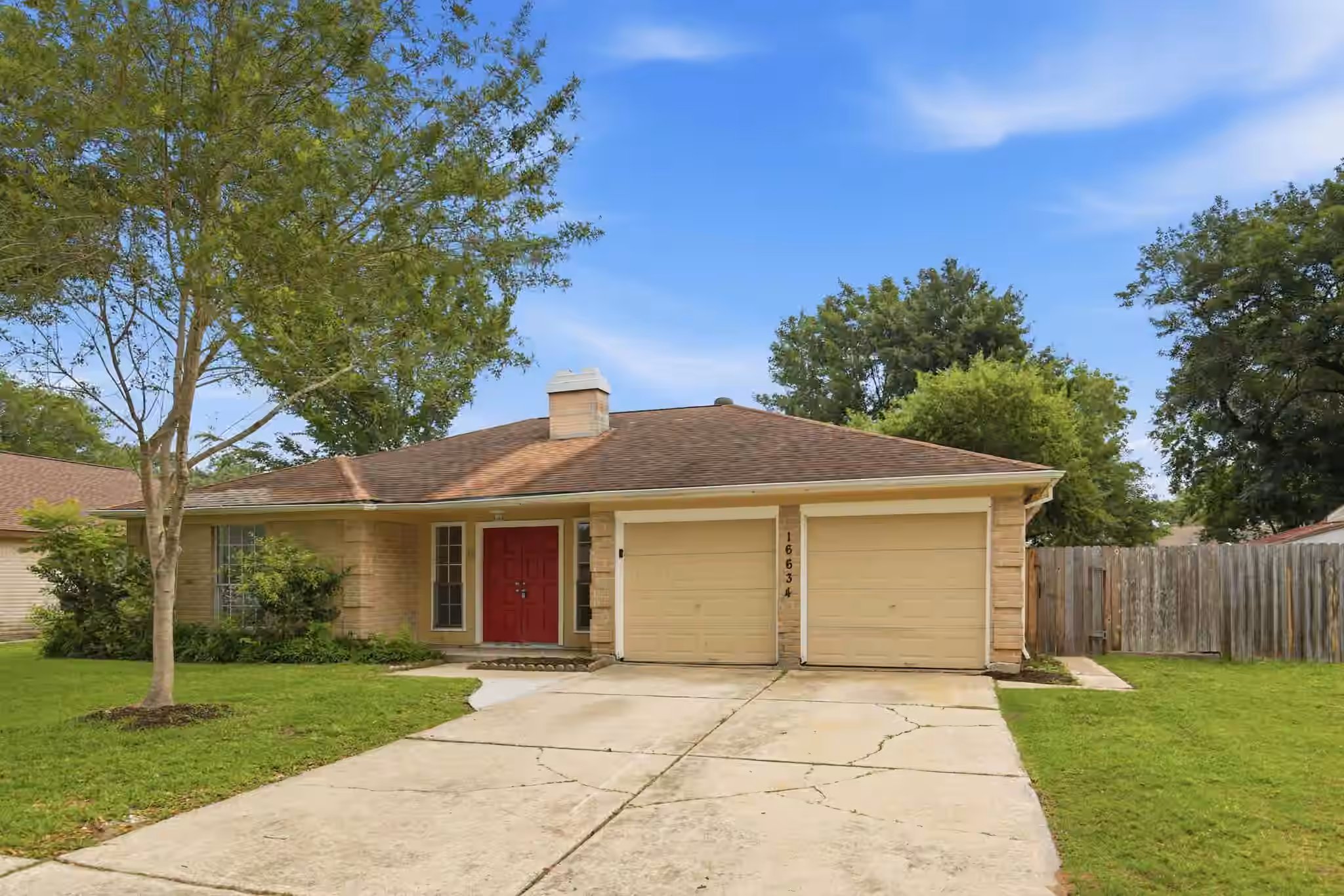 Photo 2 of 16634 Gaelic Lane, Houston, TX