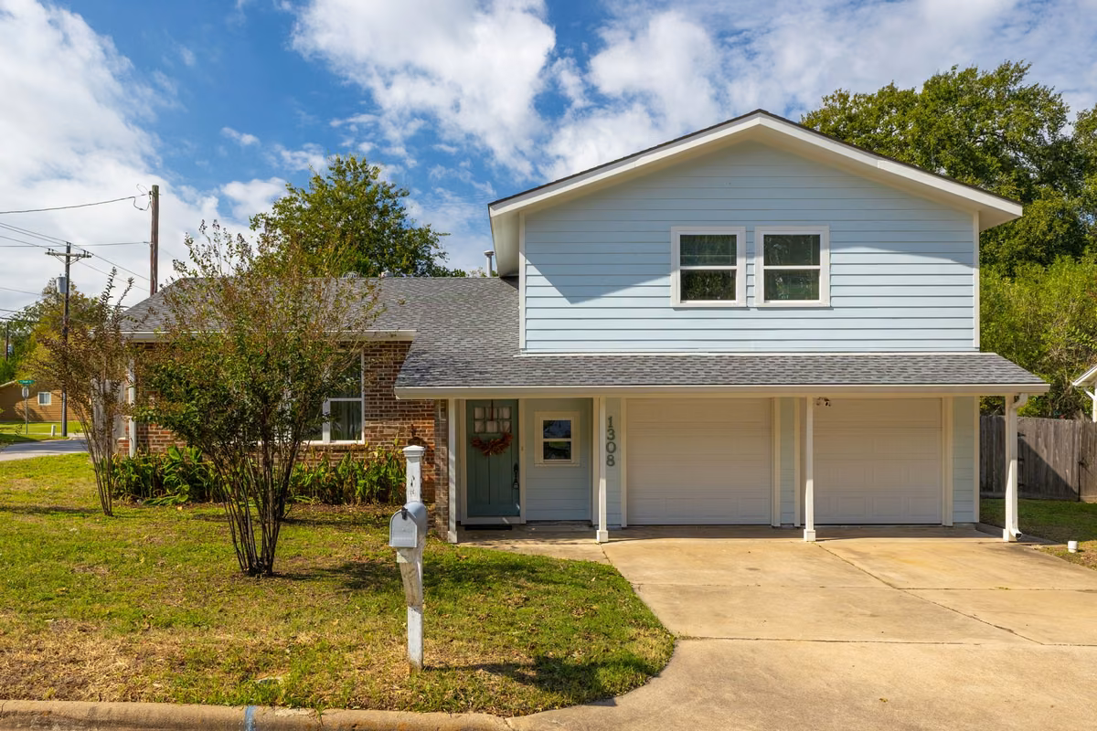 Photo of 1308 Marie Street, Brenham, TX 77833
