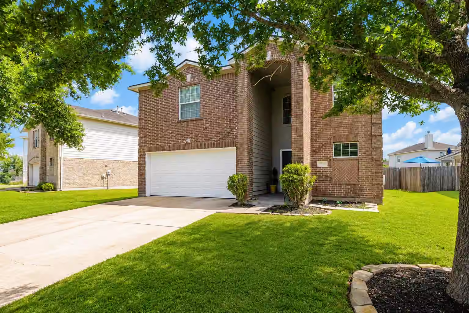 Photo 2 of 7703 Northfork Hollow Lane, Richmond, TX