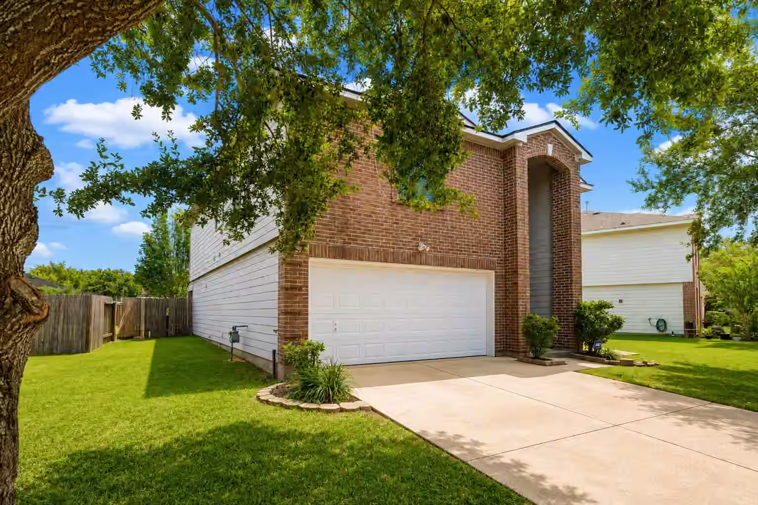 Photo 3 of 7703 Northfork Hollow Lane, Richmond, TX