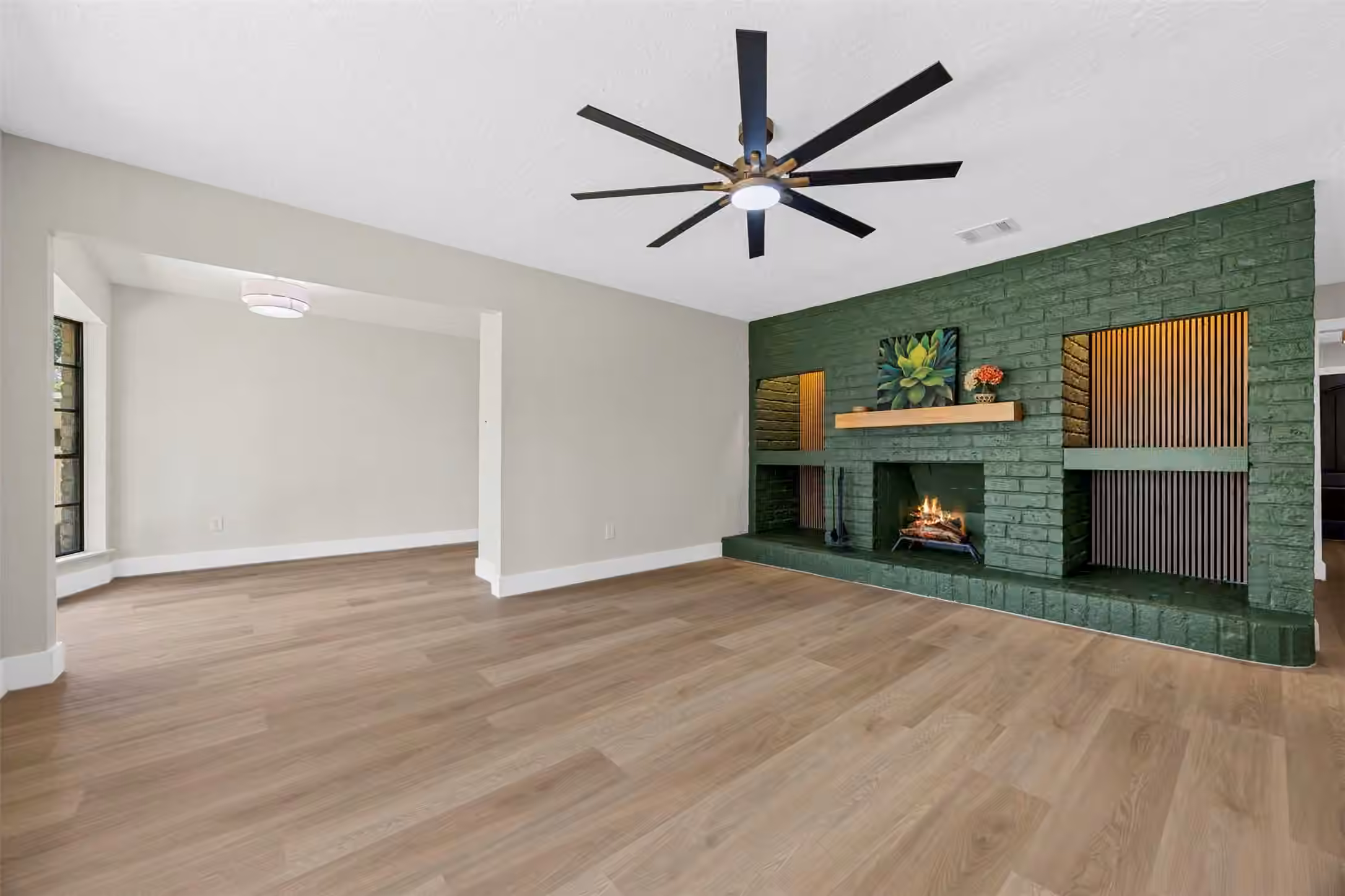 Photo of 16910 David Glen Drive, Friendswood, TX