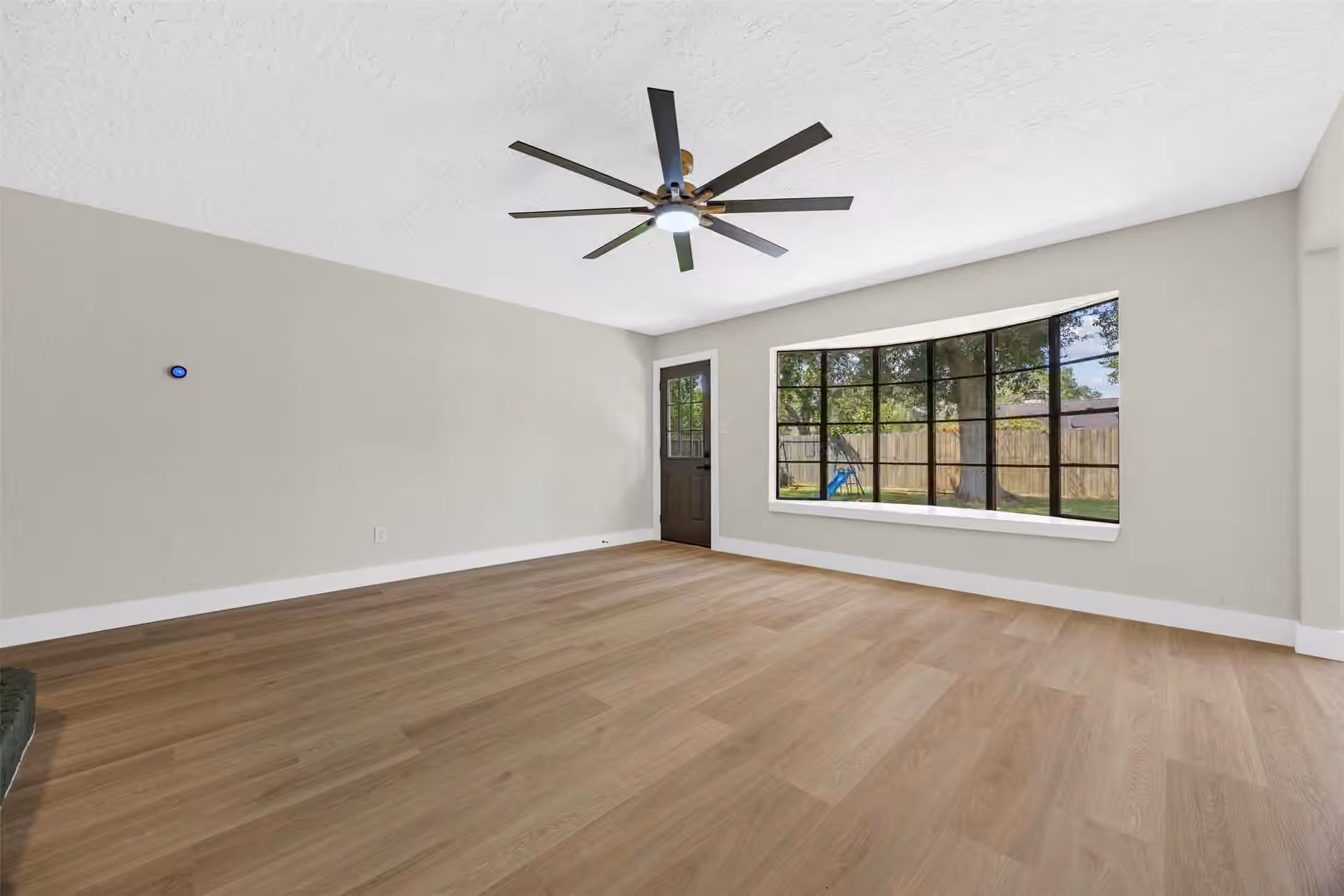 Photo 7 of 16910 David Glen Drive, Friendswood, TX
