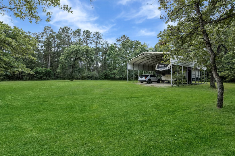Photo 3 of 30311 N Holly Oaks Circle, Magnolia, TX