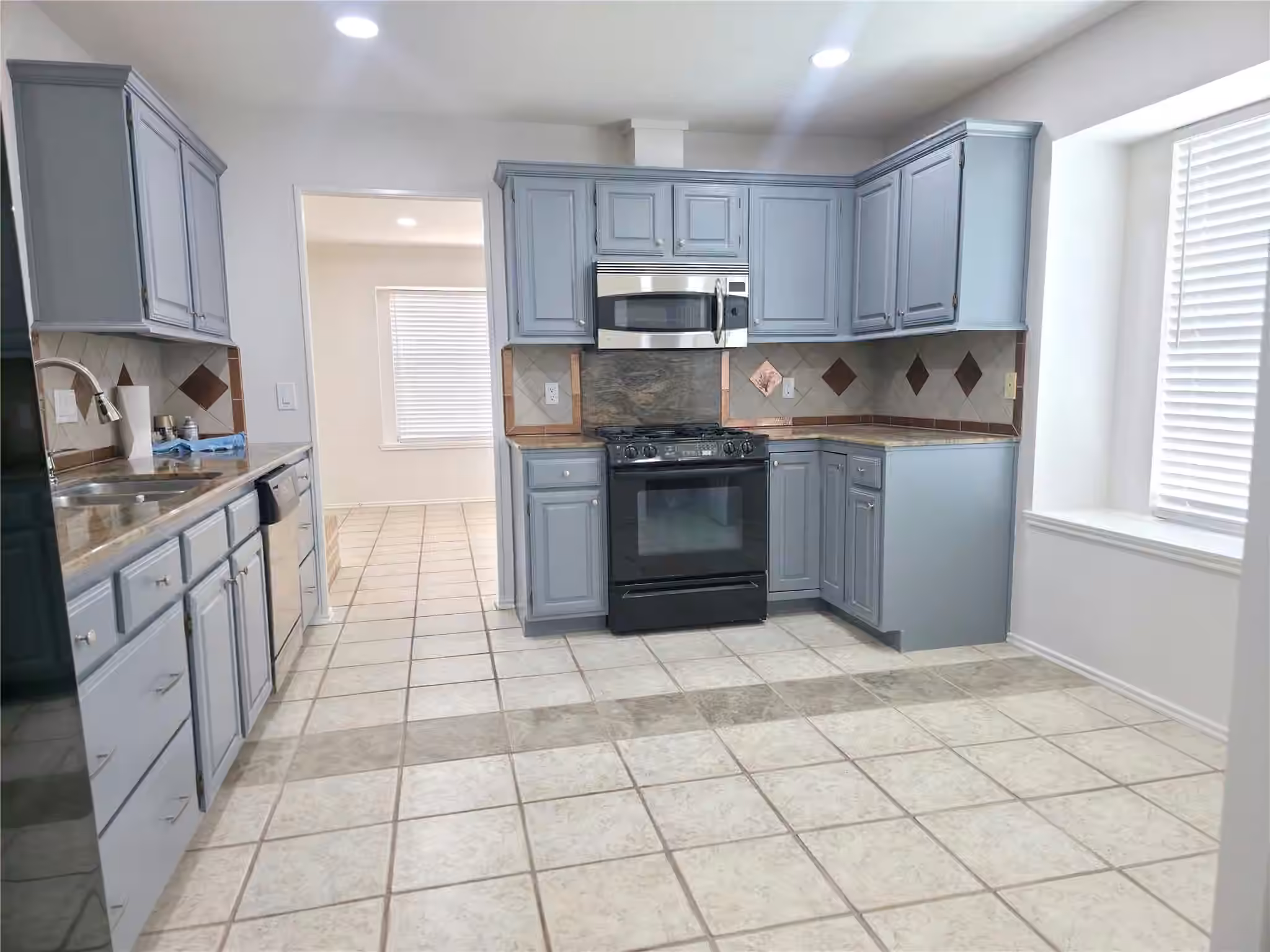Photo 7 of 13406 Ravenwing Drive, Cypress, TX