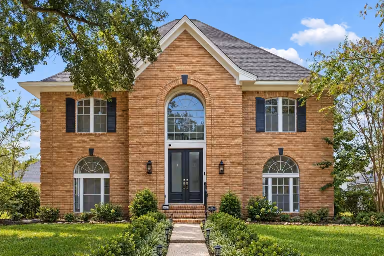Photo 2 of 2807 Cedarville Drive, Houston, TX