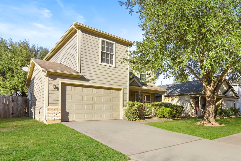 Photo 3 of 822 Grand Plains Drive, Houston, TX