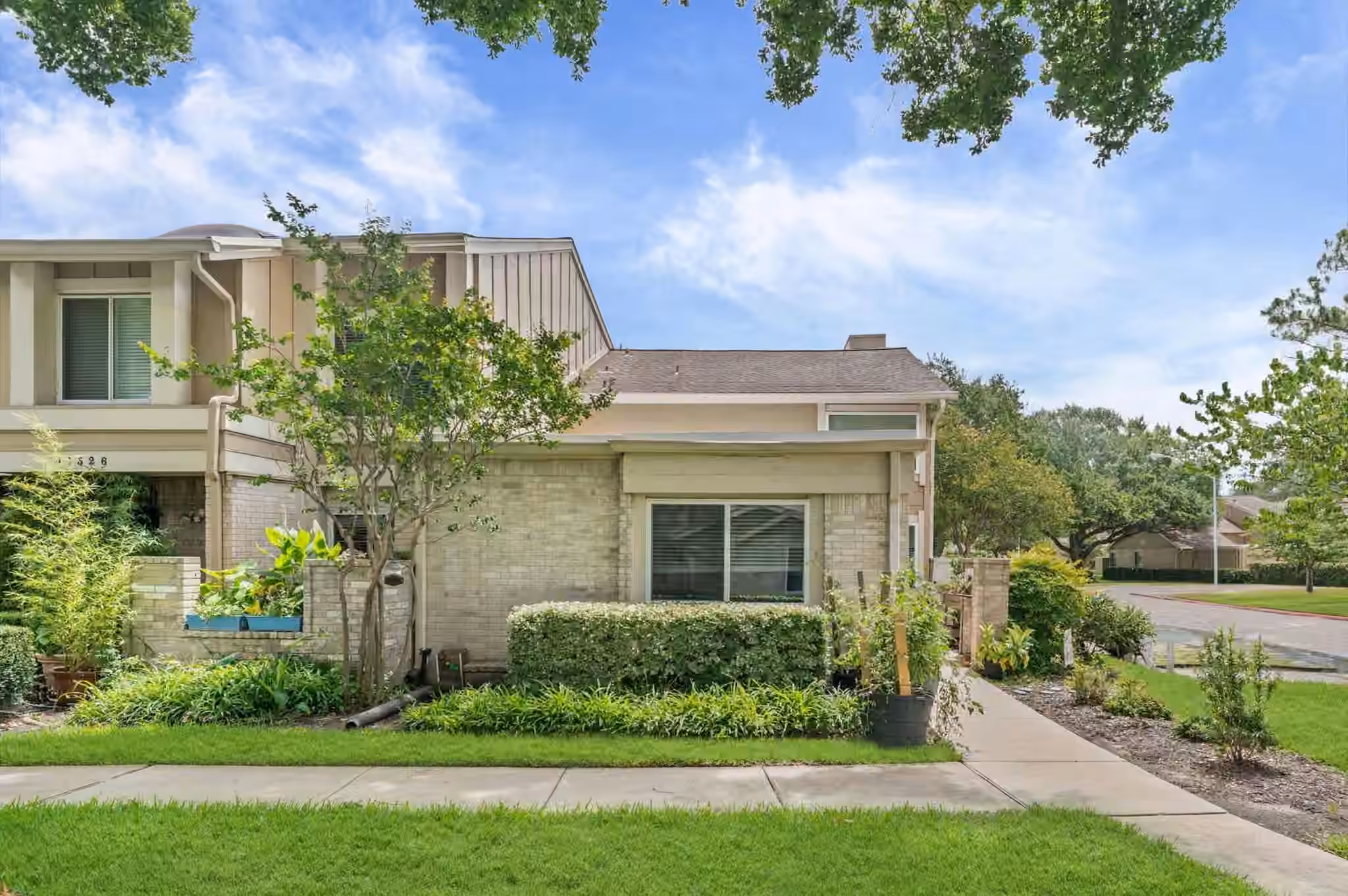 Photo 2 of 11524 Village Place Drive 68, Houston, TX