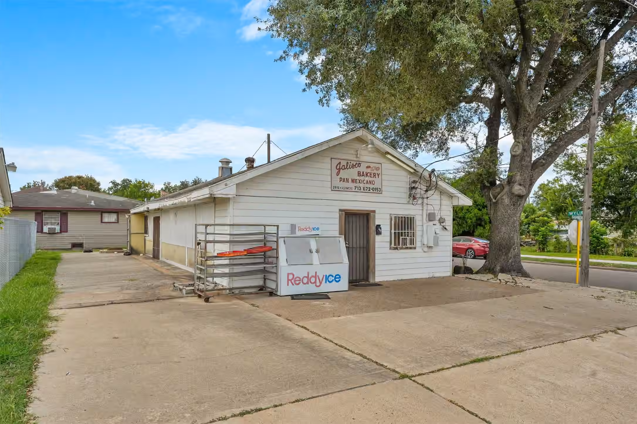 Photo 3 of 2915 Kashmere Street, Houston, TX