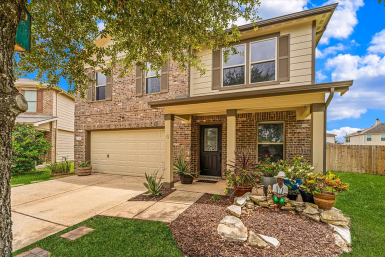 Photo of 15903 Arapaho Bend Lane, Cypress, TX