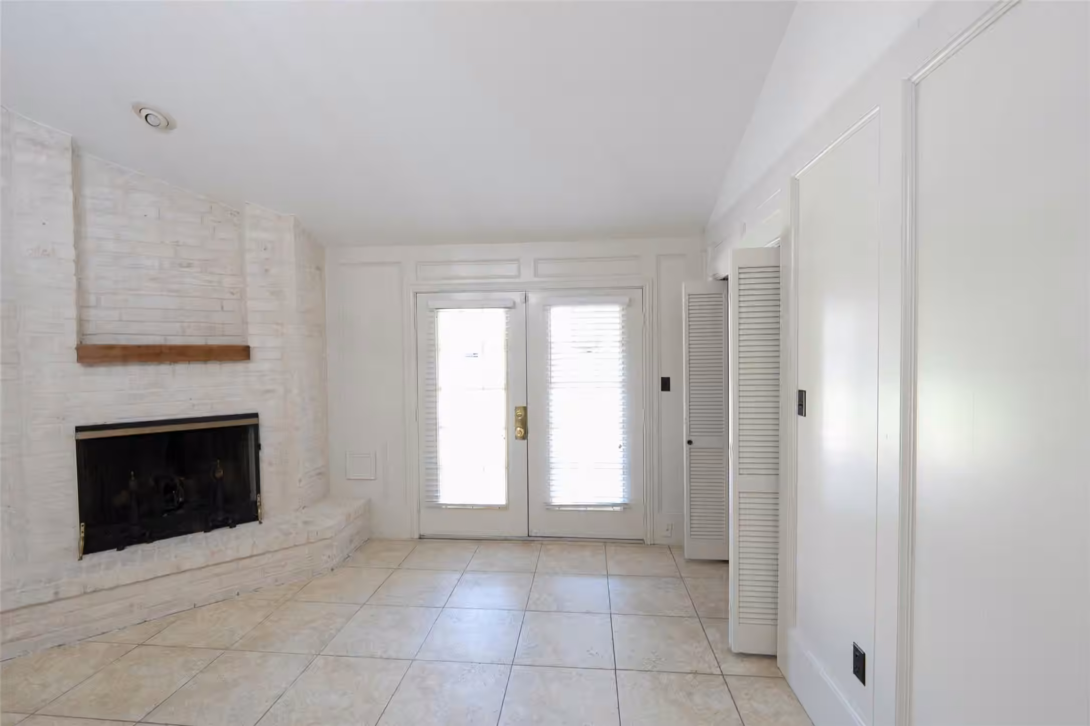 Photo 6 of 15931 Boulder Oaks Drive, Houston, TX