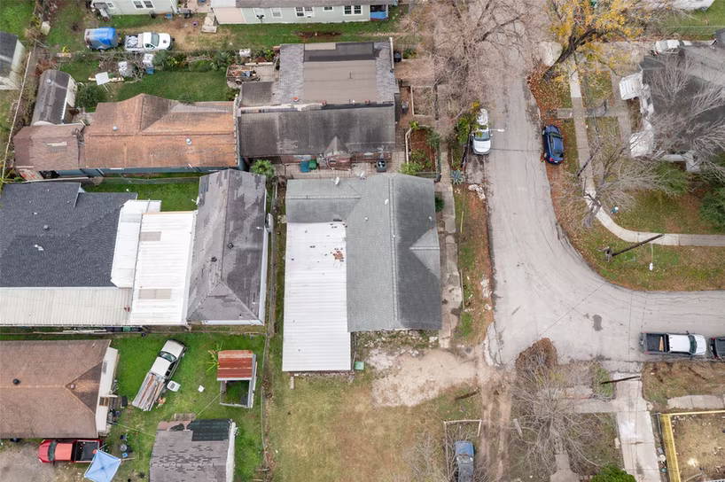 Photo 7 of 1302 Ryon Street, Houston, TX