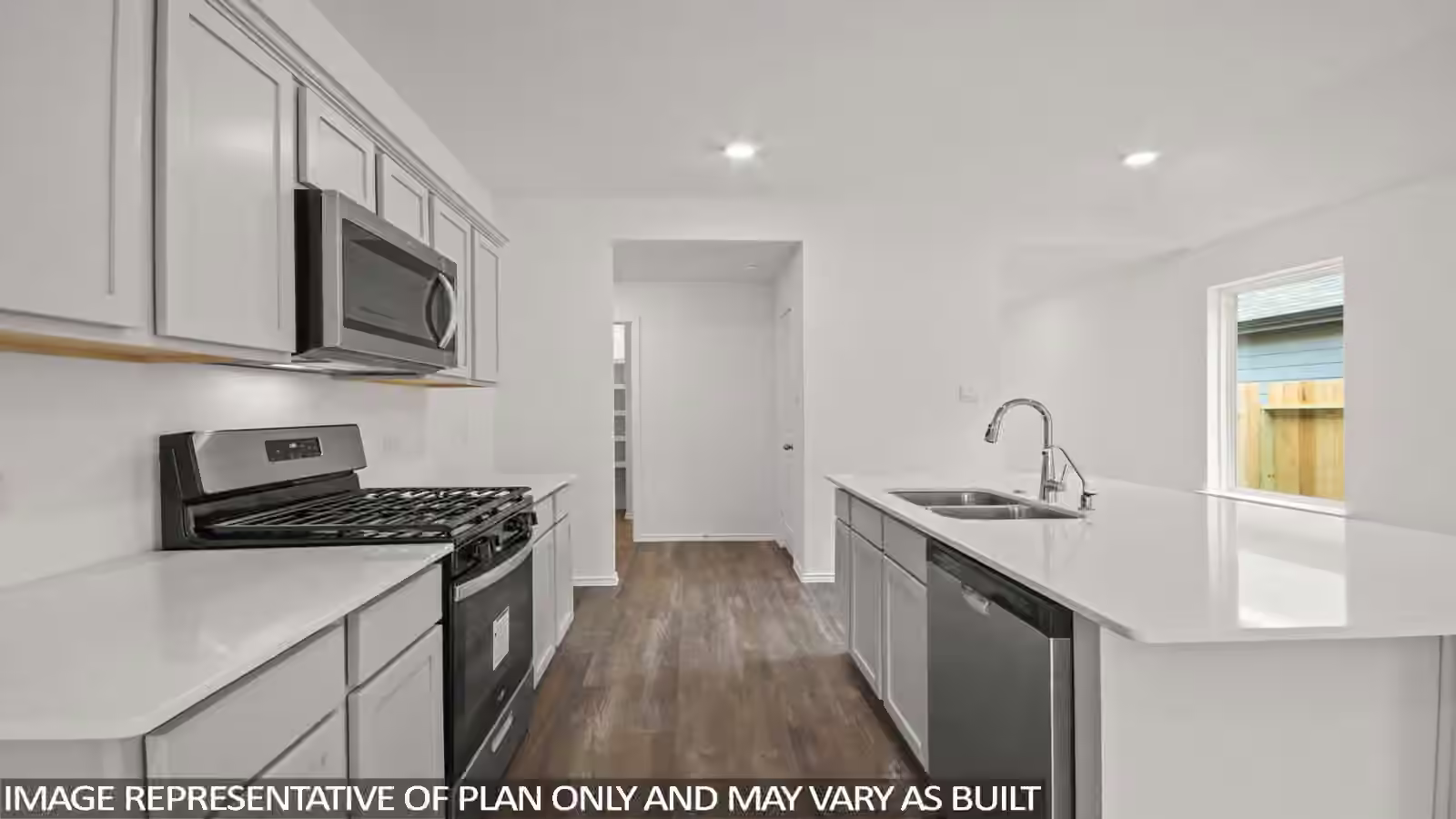 Photo 3 of 1675 Portia Lane, Conroe, TX
