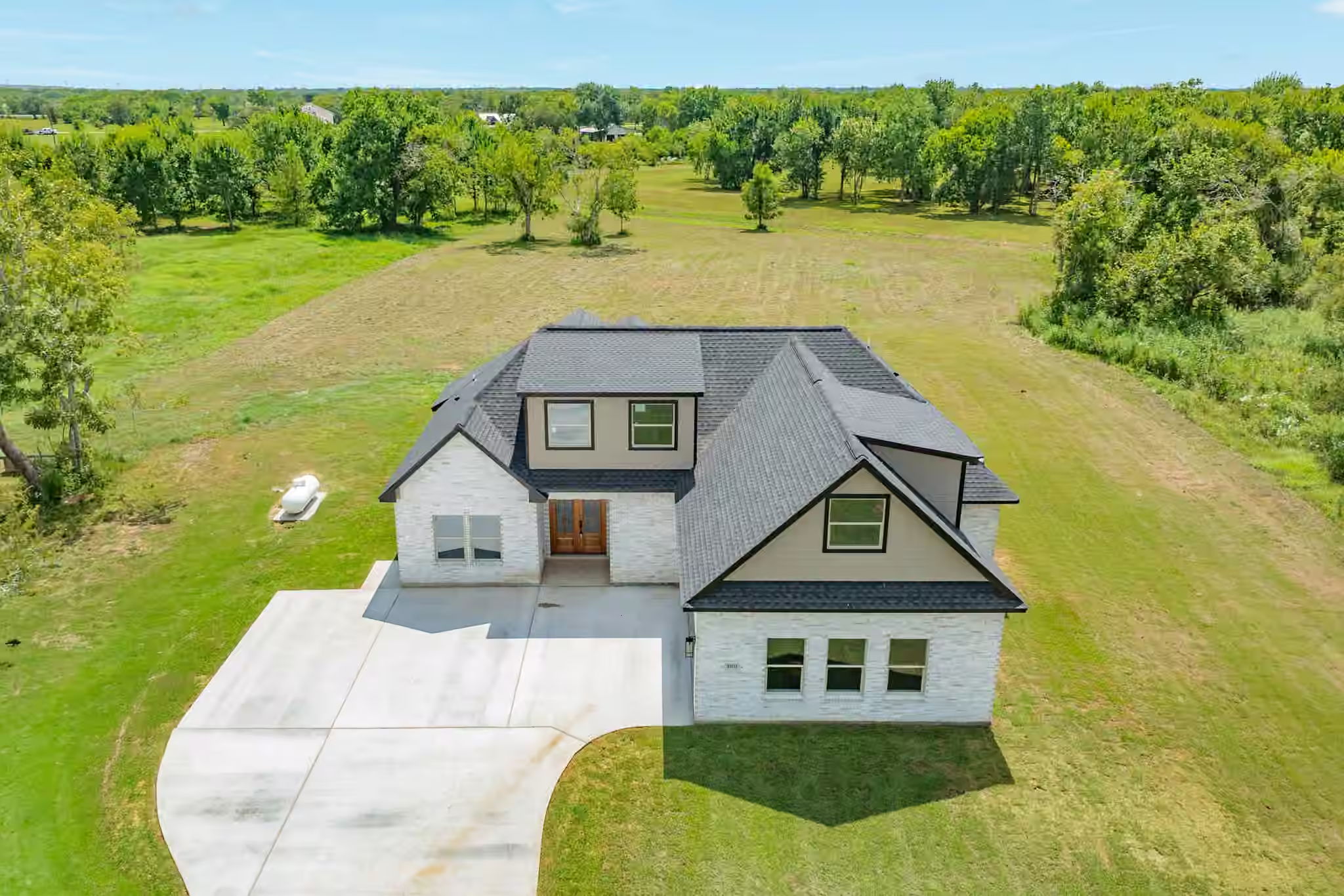 Photo 4 of 33111 Amberjack Drive, Richwood, TX