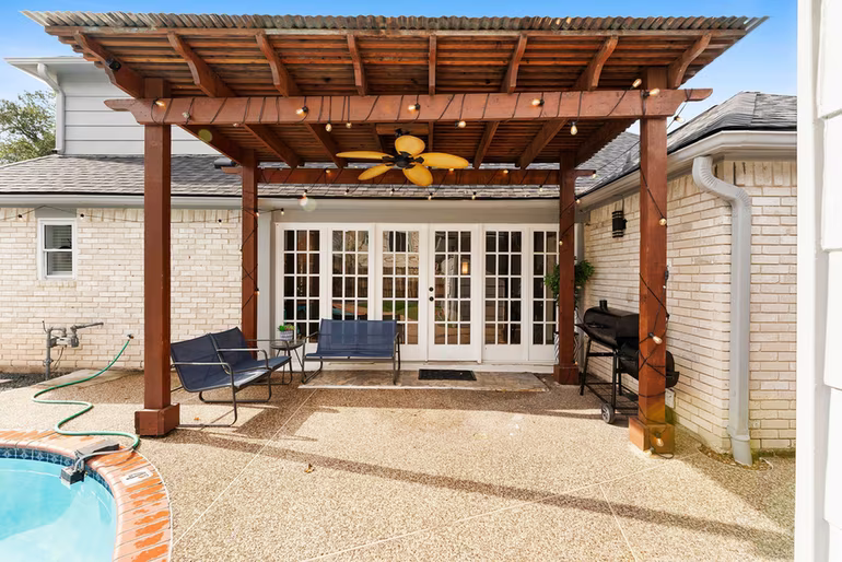 Photo 5 of 4103 Club Valley Drive, Houston, TX