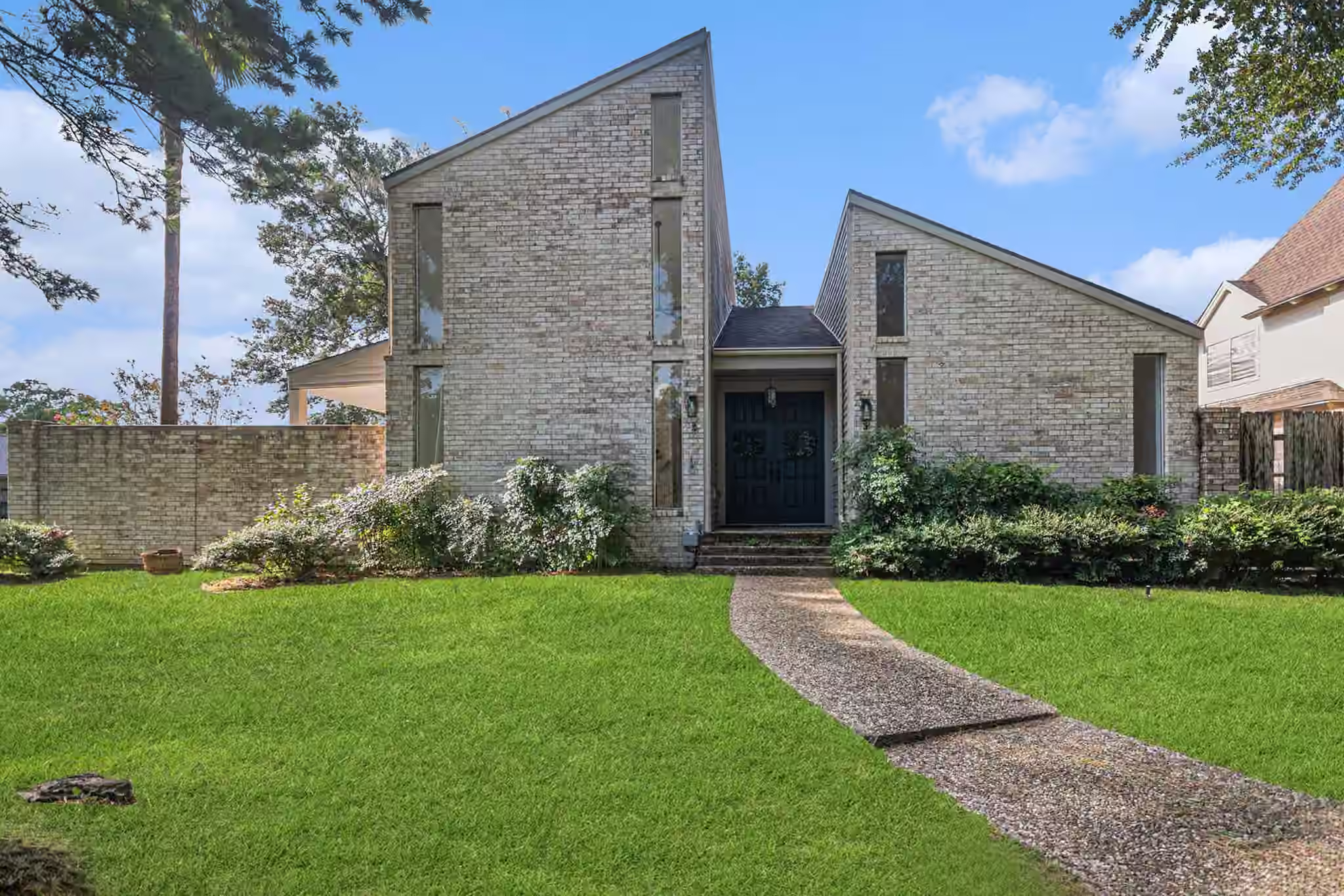 Photo 2 of 4334 Lake Grove Drive, Seabrook, TX