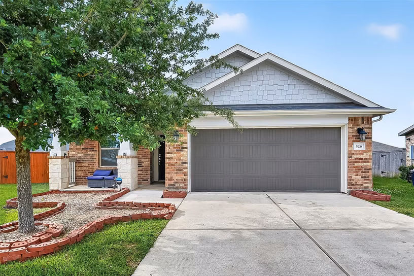 Photo of 526 Heron Bay Circle, La Porte, TX