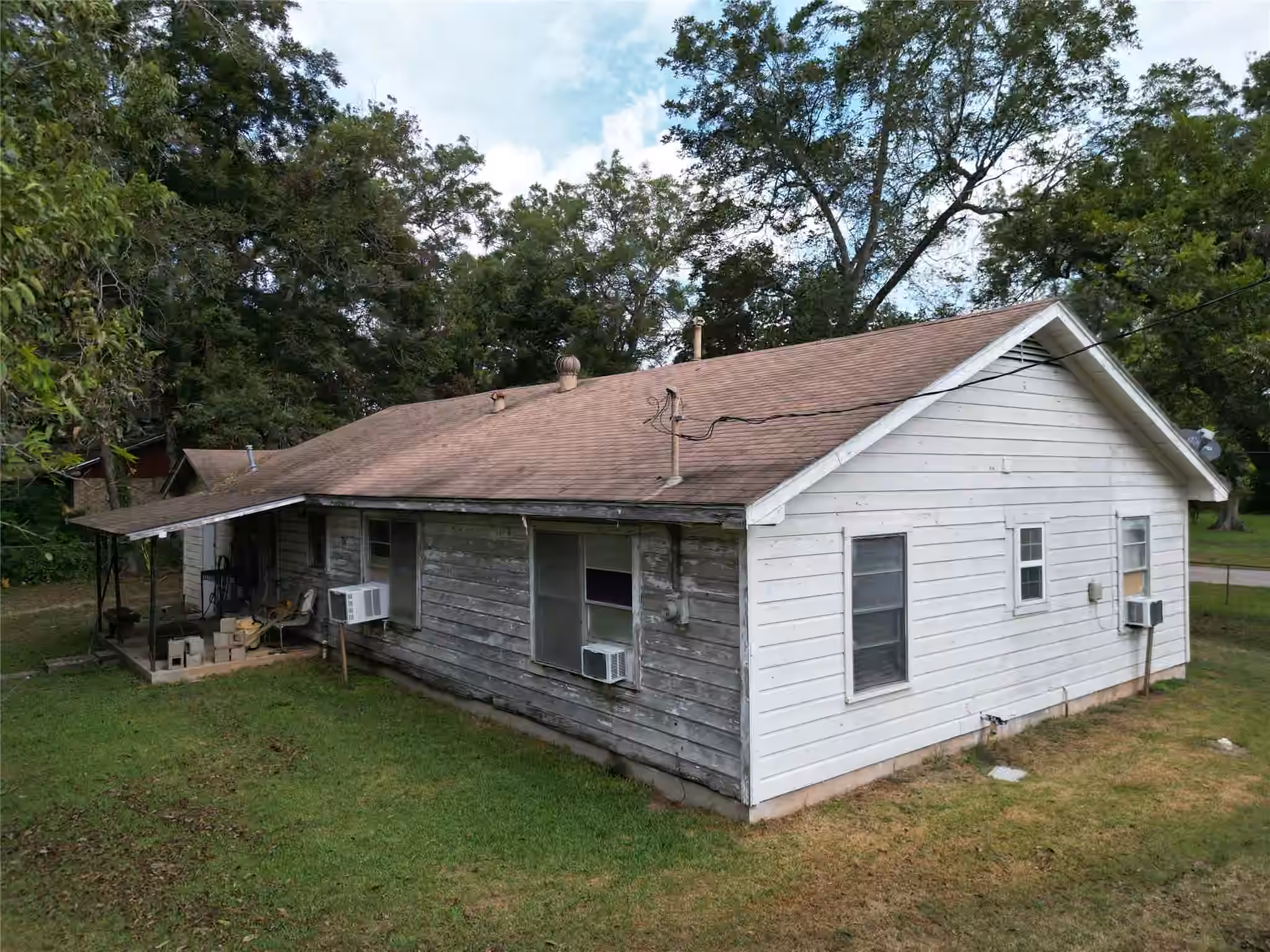 Photo 3 of 602 Riveredge Drive, Richmond, TX