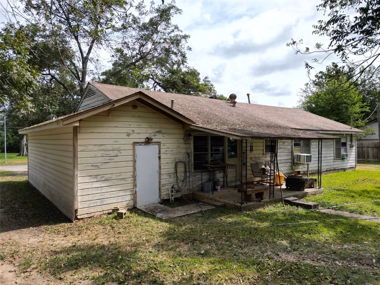 Photo 4 of 602 Riveredge Drive, Richmond, TX