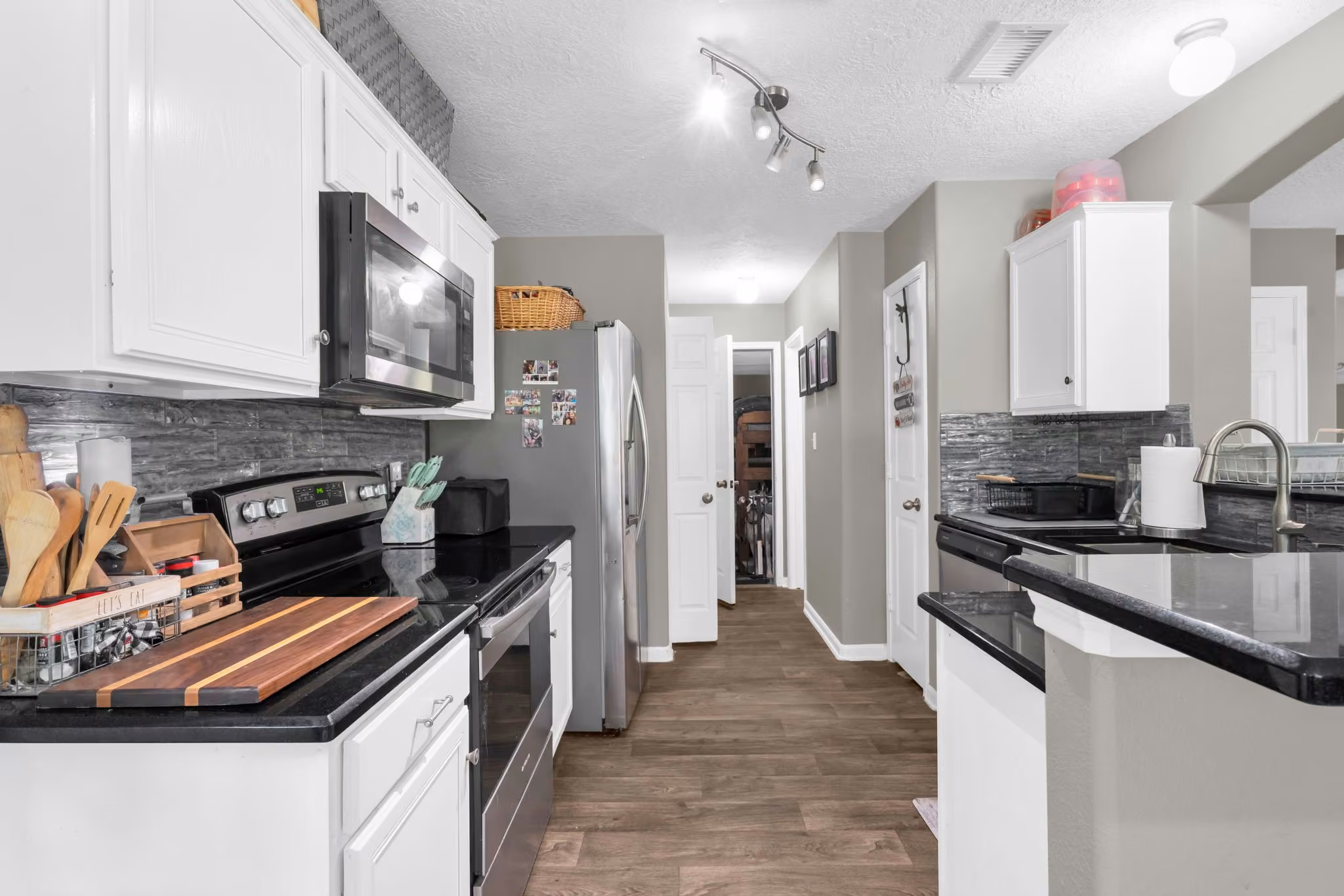 Photo 7 of 14781 Cypress Drive, Conroe, TX