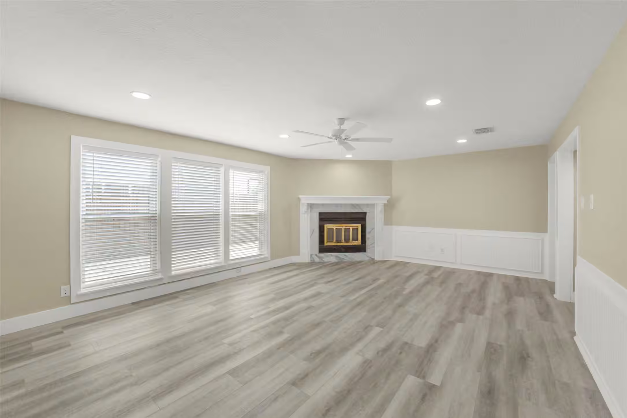 Photo 5 of 4138 Club Valley Drive, Houston, TX