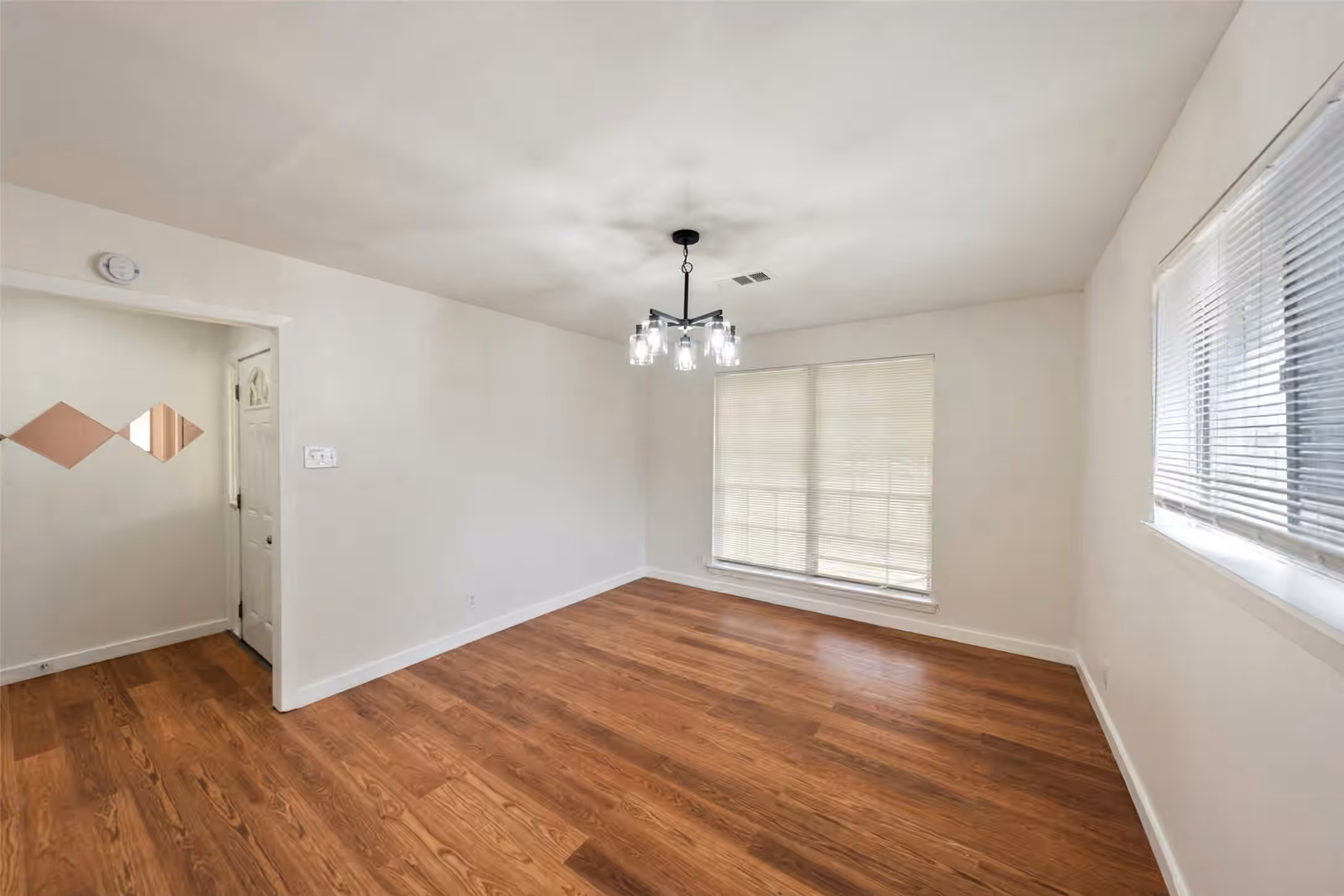 Photo 7 of 6003 Heatherbrook Drive, Houston, TX