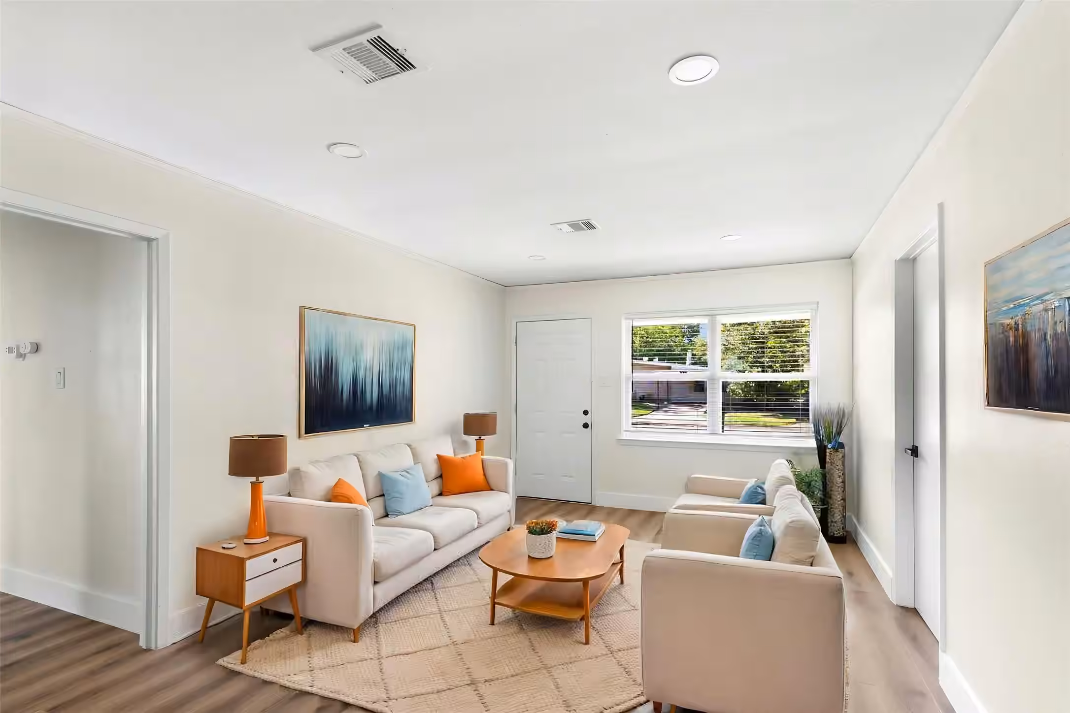 Photo 6 of 7111 Oak Village Drive, Houston, TX