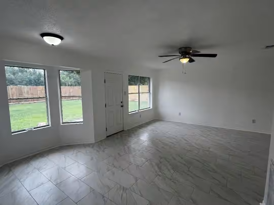 Photo 6 of 5111 Maple Drive, Baytown, TX
