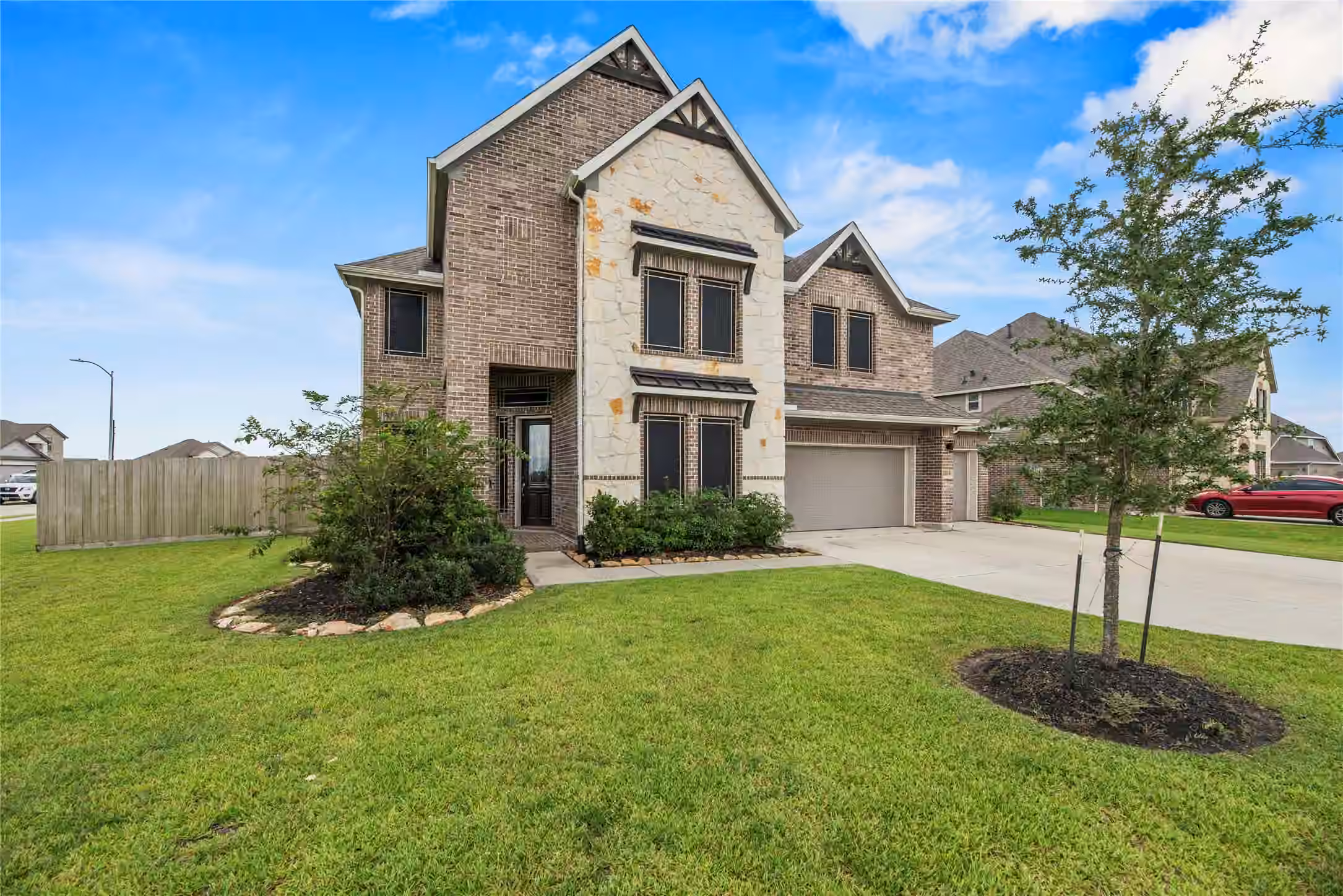 Photo of 14906 Pinehurst Avenue, Mont Belvieu, TX 77523