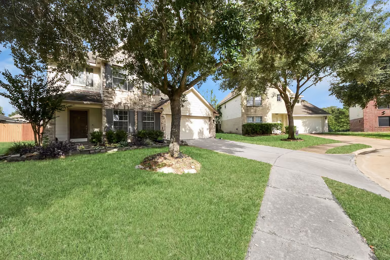 Photo 2 of 8527 Windy Thicket Lane, Cypress, TX